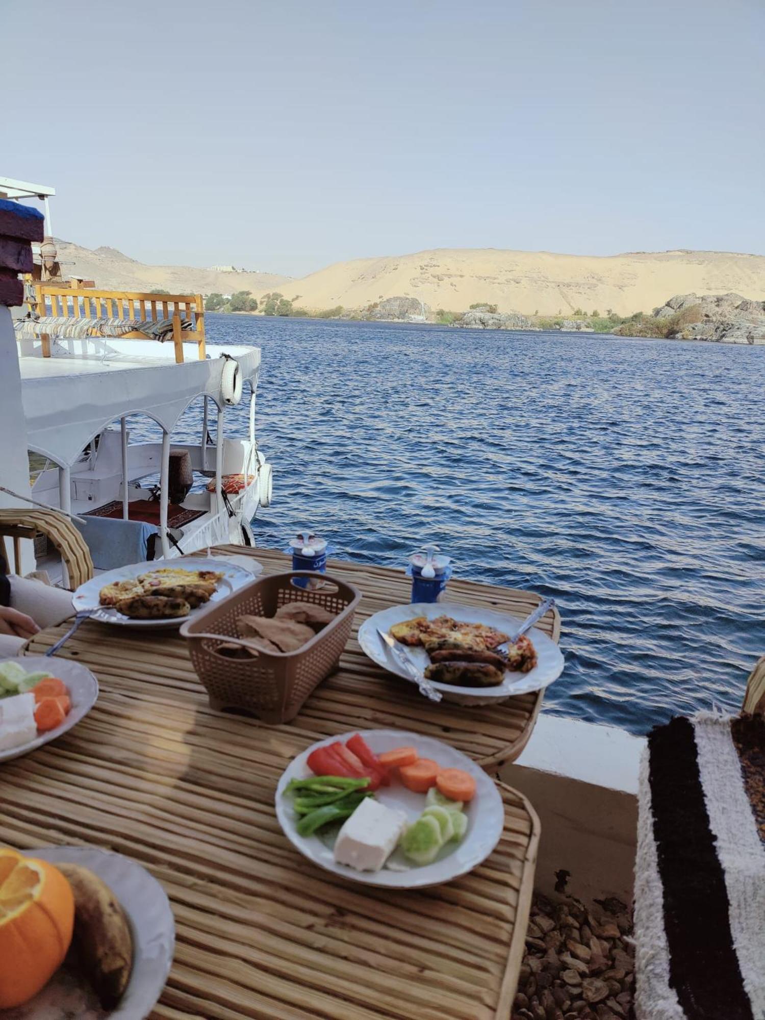 Hotel Nile Bride à Assouan Extérieur photo